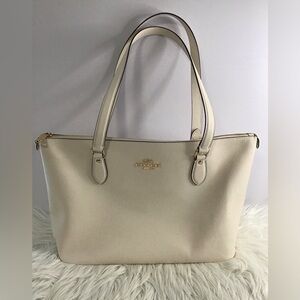 Coach Woman’s Gallery Leather Gold Chalk Tote Handbag CH285 NWOT